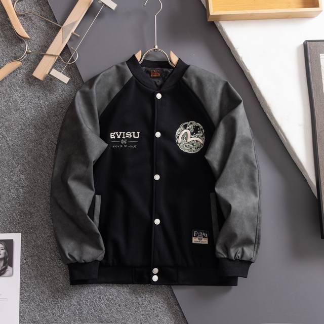 Evisu Fukushin and Seagull Embroidered Wide Casual JacketThe embroidered faux le