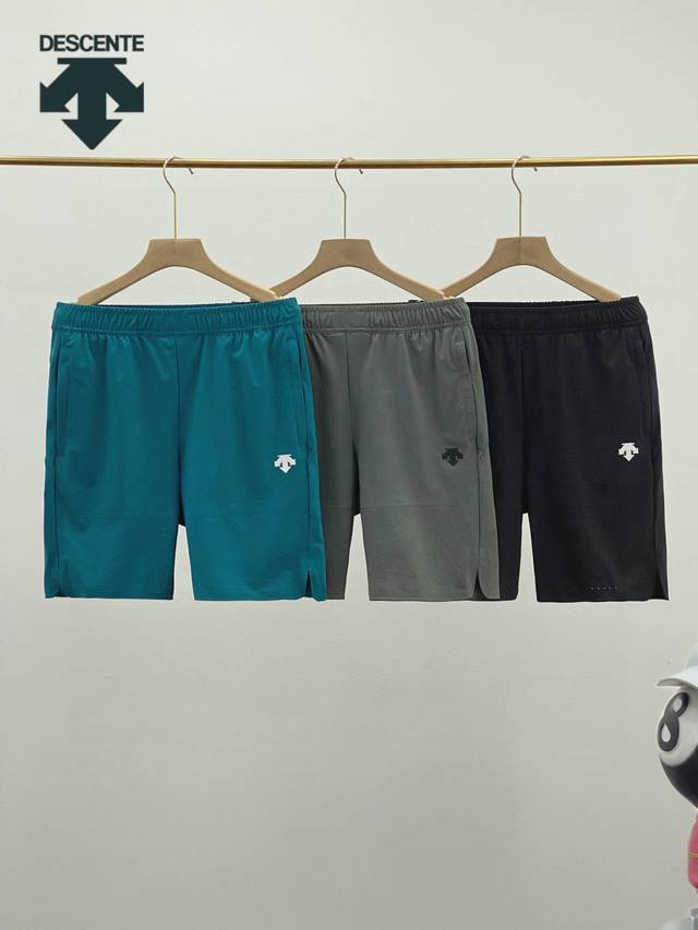Descente Descente men's outdoor sports casual shorts are perfect for business an