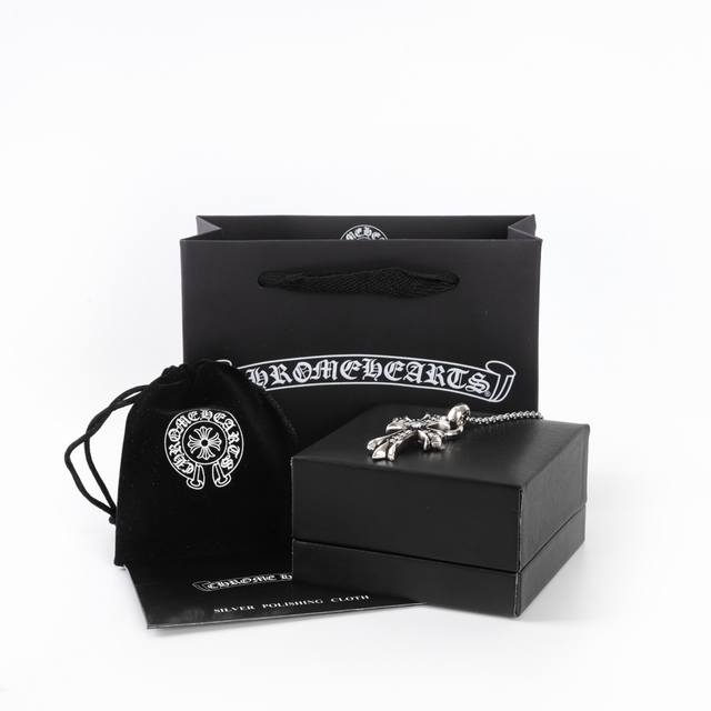 Chromehearts Chrome Hearts Cross Pendant Necklace Restore the quality of the cab
