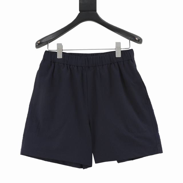 Moncler Mc Back Small Logo Bubble Wrinkle Shorts Made of 76% cotton content + 24