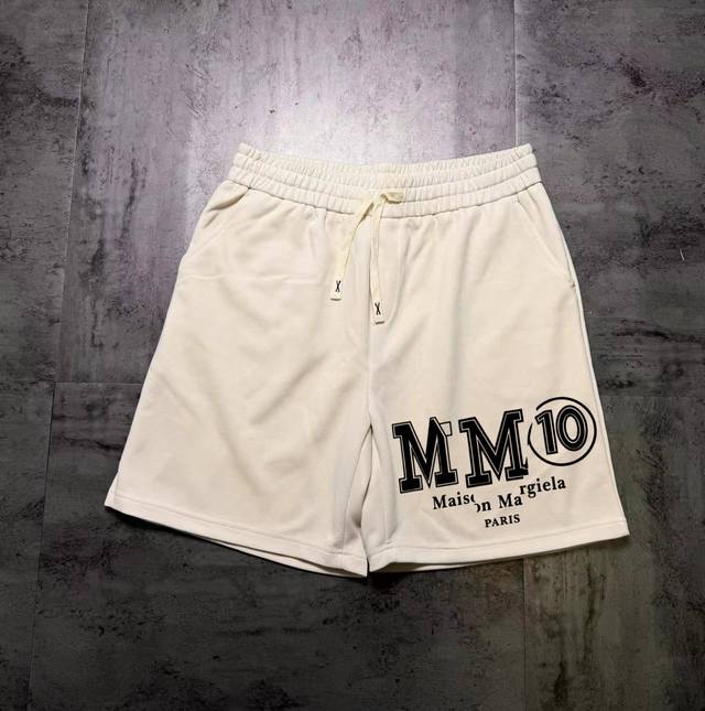Margiela versatile casual sports couple shorts The fabric is made of sports air