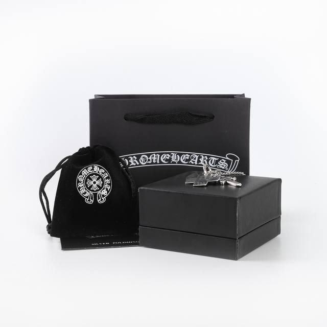 Chromehearts Chrome Hearts Cross Pendant Necklace Restore the quality of the cab