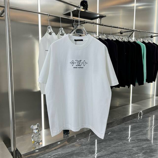 Louis Vuitton 2025Ss new front and back embroidered letters couple casual short-