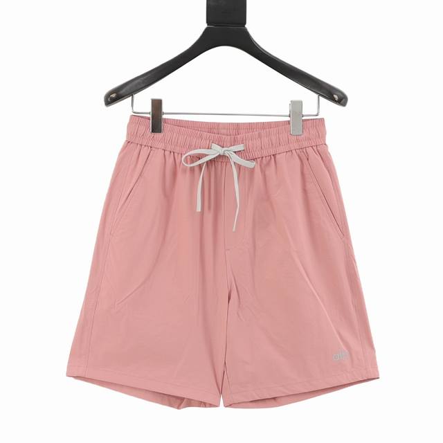 Alo sweat-wicking series sports shorts with small logo Sports enthusiasts, pleas