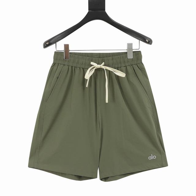 Alo sweat-wicking series sports shorts with small logo Sports enthusiasts, pleas