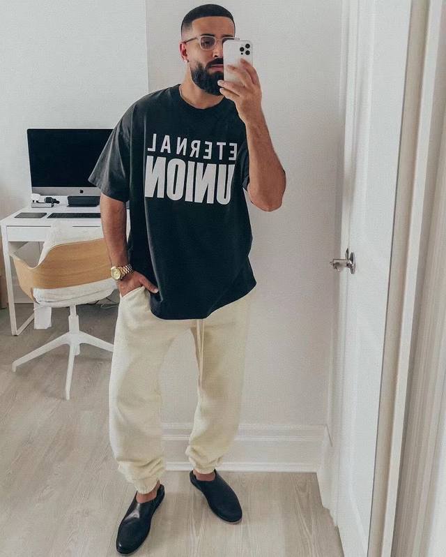More trendy upper body styles Look: DDD