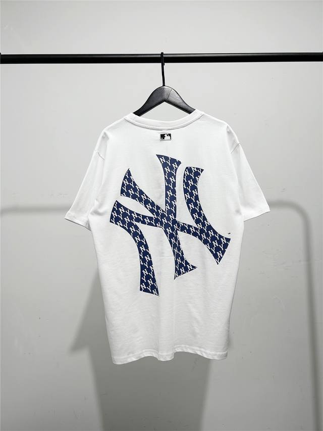 Mlb new short-sleeved T-shirt with large oblique letters in the cabinet! Three c