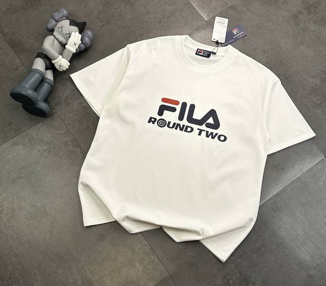 The same style short-sleeved shirt as the official website of the trendy brand