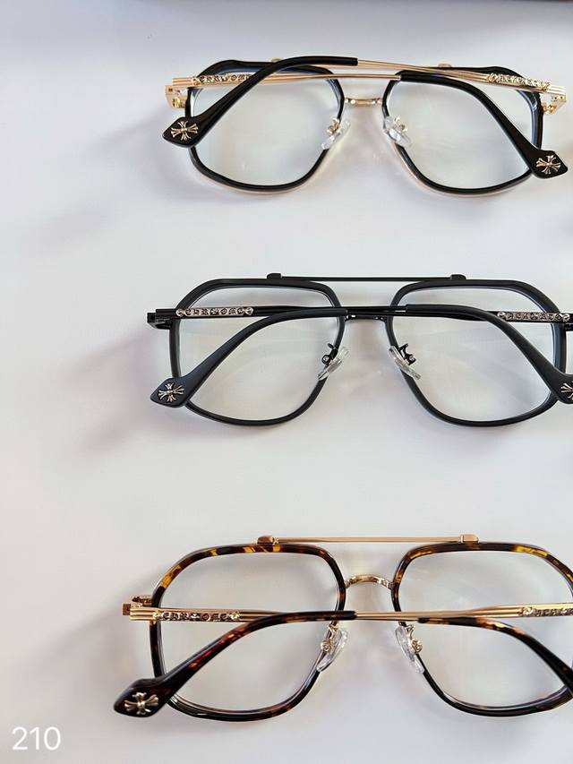 Chromeheart Chromeheart double beam plain glasses model number 210 DDD. A versat