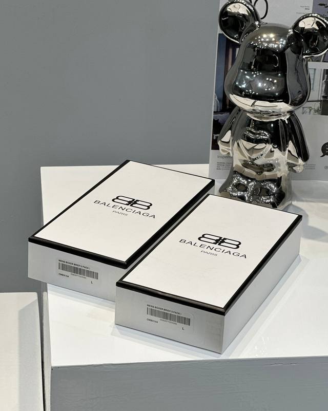 Balenciaga men's underwear 3 pairs in a box! The latest men's hot item in the co