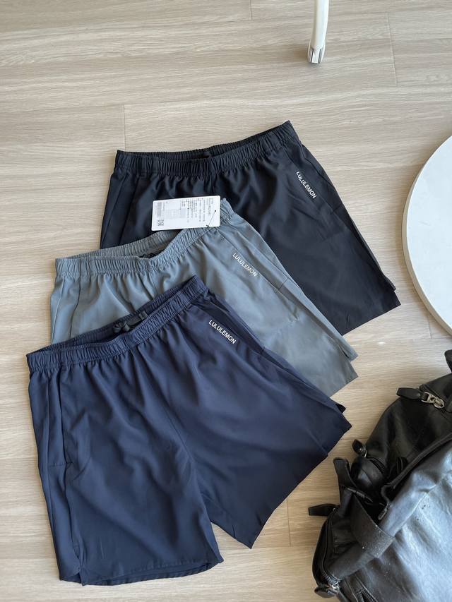 Lululemon men's three-color shorts