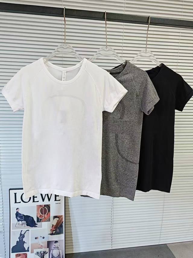 Lulu Slim Fit Breathable Sports T-shirt Because I usually have the habit of work