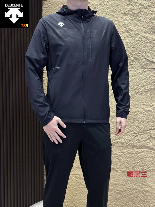 Descente Summer Lightweight Breathable Jacket Couple Style Windproof Sun Protec