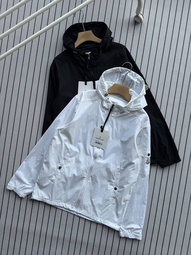 Moncler Etiache Men's Hooded Skin Jacket Double protection for the city and the