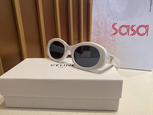 Comes with a counter packaging box! Celine sunglasses, Celine Arc de Triomphe l