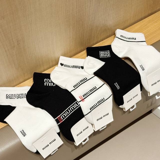 Miumiu short socks for summer! My heart is beating! They are really breathable!