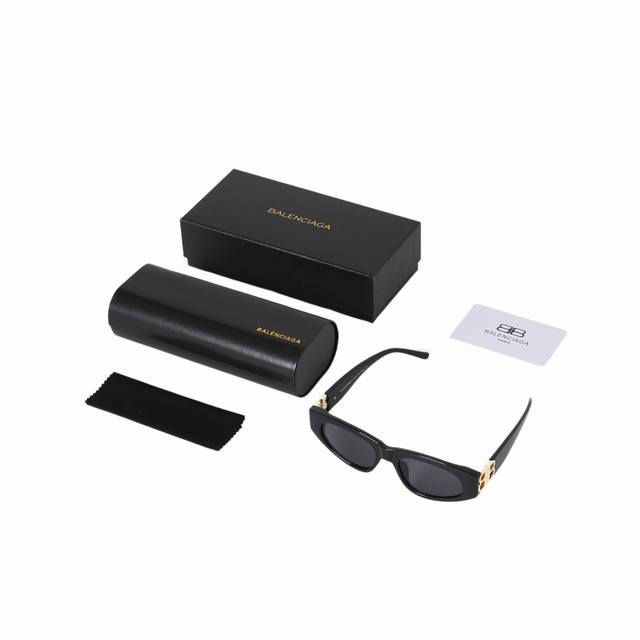 Balenciaga Paris Balenciaga - Super cool personality cat-eye gold double B logo