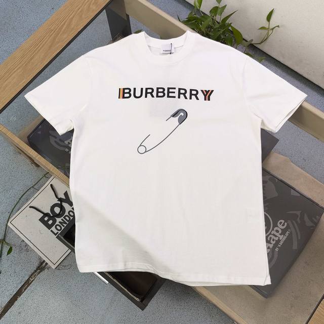 high version 2025 new Burberry pin letter pattern Logo print casual couple roun