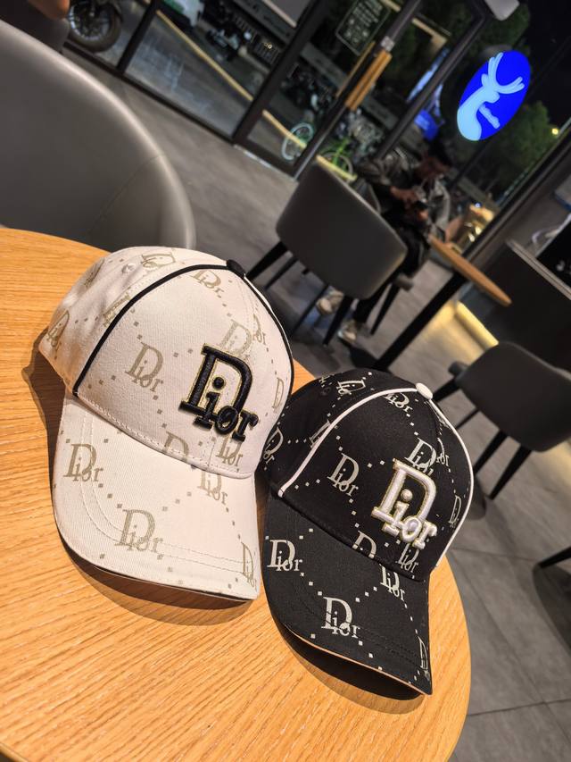 Dior Dior all in stock 2630 counter latest baseball cap duckbill cap! Full print