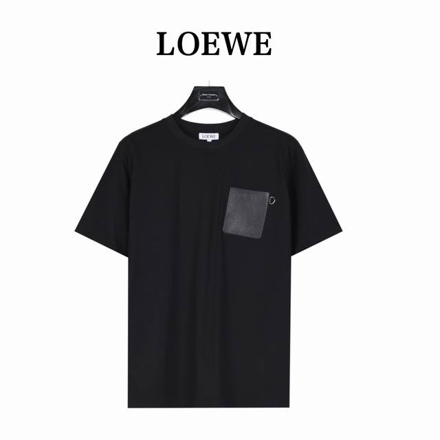 Loewe short-sleeved T-shirt with embossed logo and leather pockets The maple lea