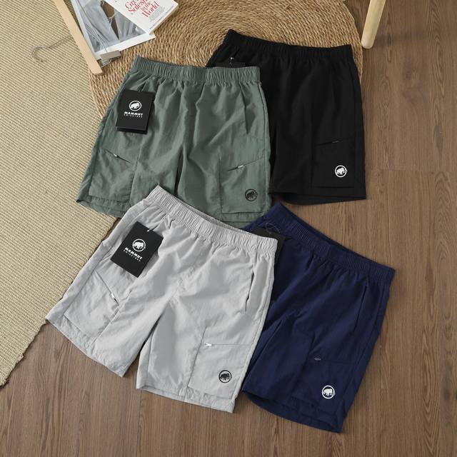 Mammut New Summer Men's Ice Silk Sports Shorts! The shorts are a combination of
