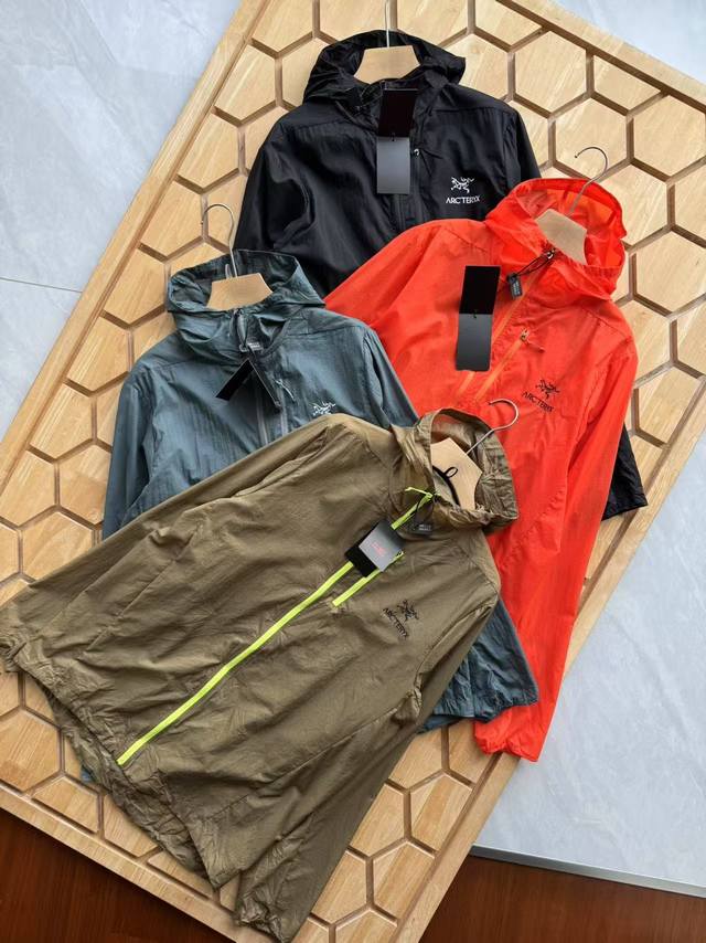 Arc'teryx skin jacket, the perfect fusion of outdoor and fashion! If you are lo