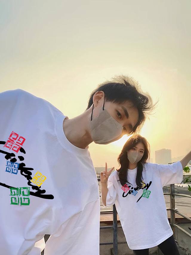 Givenchy Summer painted cursive Logo high street loose versatile couple short s