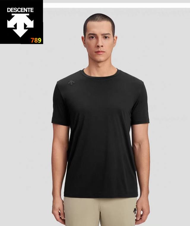 The upper body looks slim and stylish. This issue's key recommendation! The same