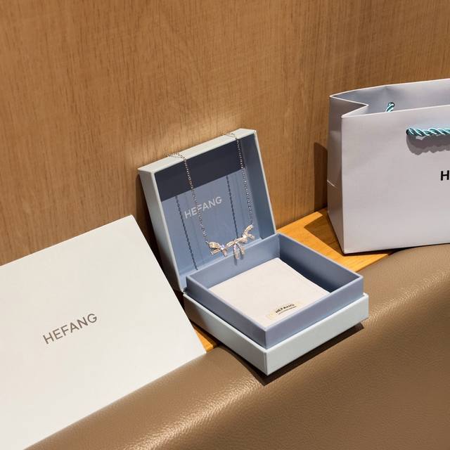 Hefang Hefang Jewelry Shiny Bow Clavicle Chain Elegant High-end Jewelry Light Lu