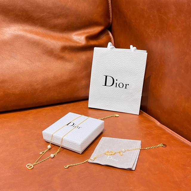 Necklace and Bracelet Super beautiful Dior fairy bracelet necklace, Dior light
