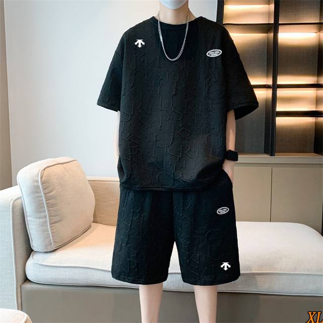 Descente exclusive real shot of the new summer high-quality short-sleeved shorts