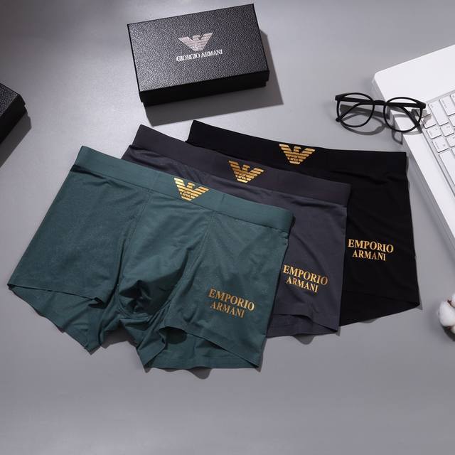 New product! Classic Armani original quality, boutique boxed men's underwear! F