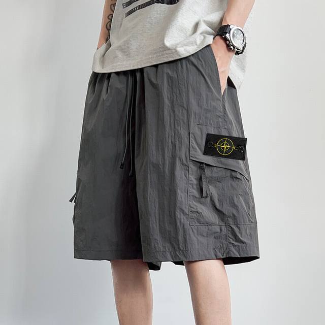 Summer new Stone Island classic square embroidered functional shorts! The hot i