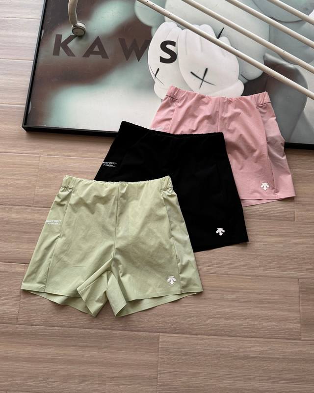 Descente three-color women's shorts! Descente Women's Training series women's w
