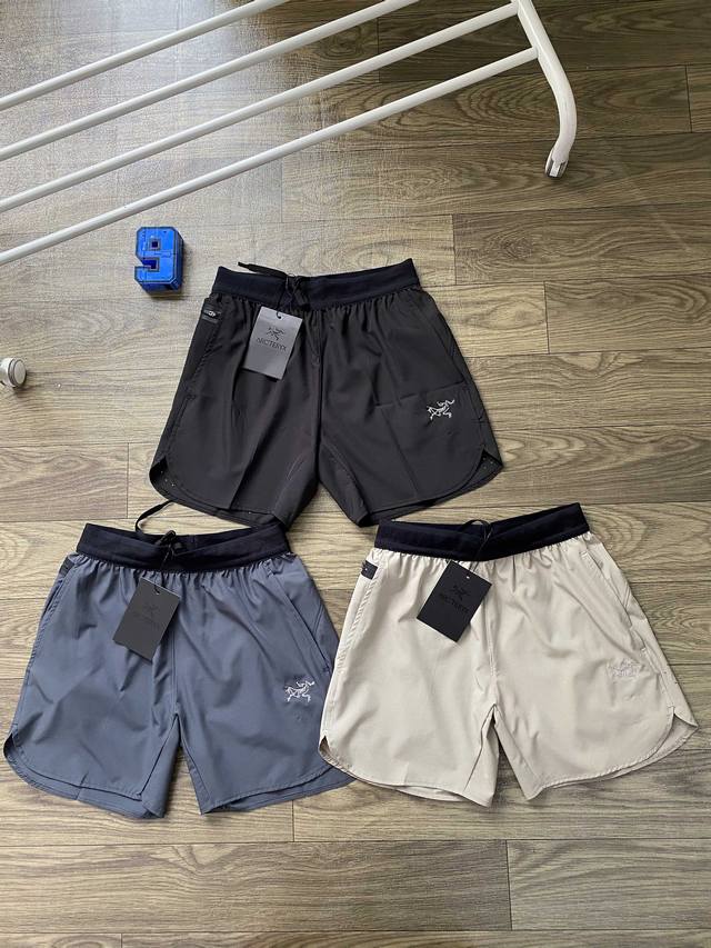 Arcteryx Men's Outdoor Lightweight Quick-Drying Shorts Breathable Elastic Waist