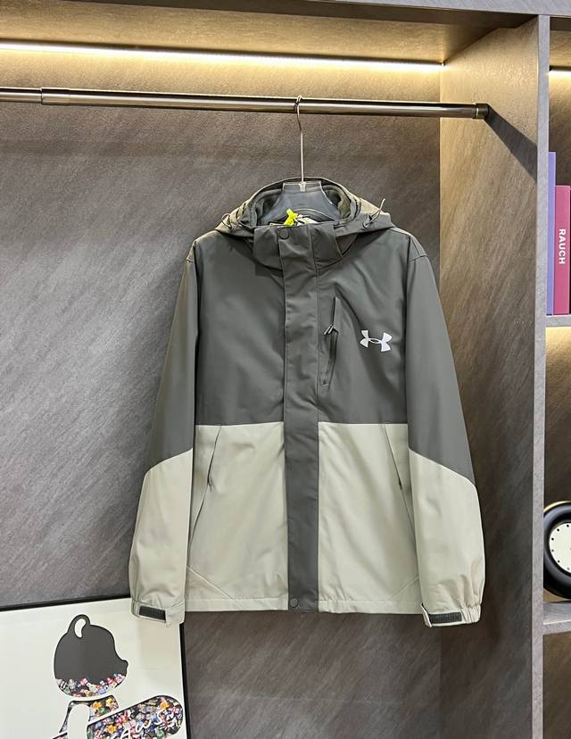 1652# Ua Under Armour casual three-in-one fleece jacket! liner is removable The