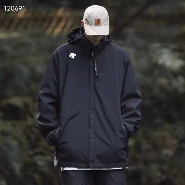 1866# Descente waterproof and windproof jacket, the same style for male and fema