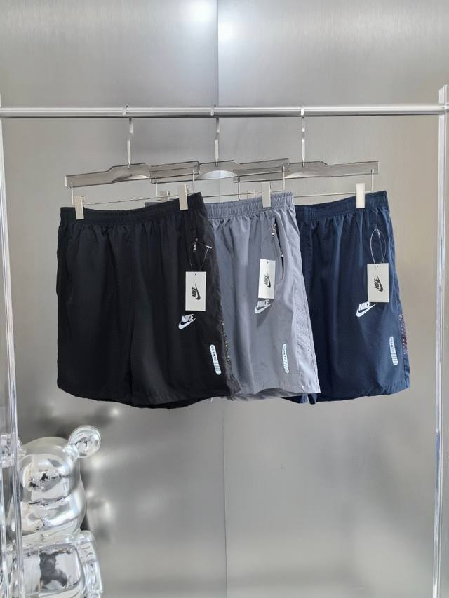 Nike 2025 quick-drying reflective outdoor sports shorts! This pair of sports qui