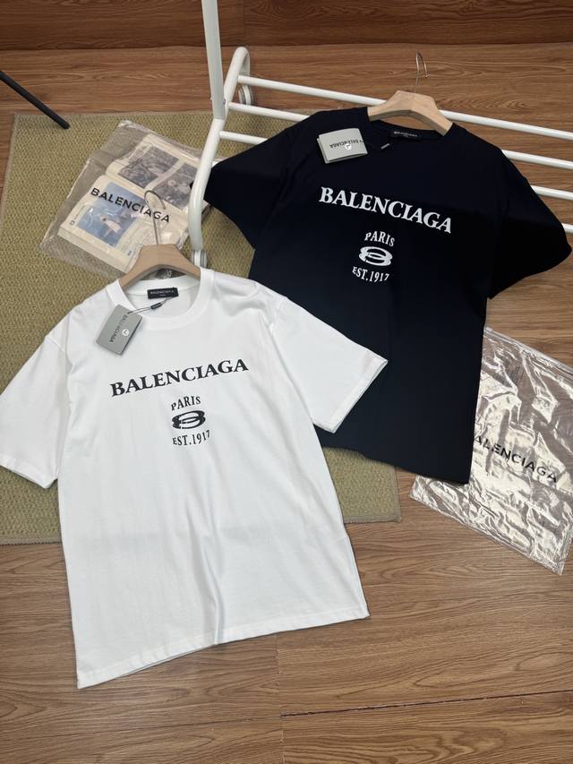 2025 New Balenciaga Paris Family Couple Short Sleeve Tee Unisex Super high versi