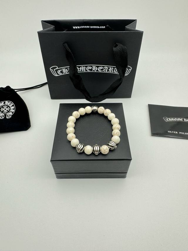 Four-bead Chrome Hearts White Turquoise Thai Silver Bracelet White turquoise is