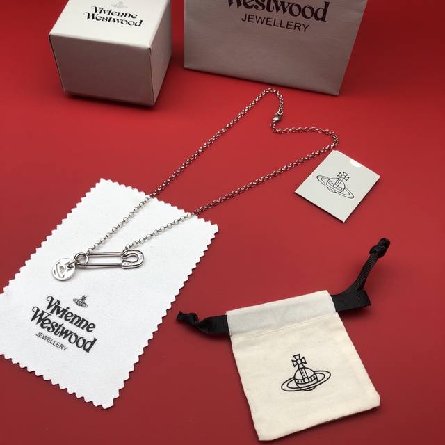 Vivienne Westwood Queen Mother Necklace, top-level and highest version, coming s