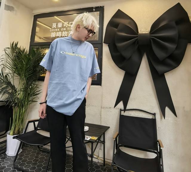 Balenciaga Balenciaga Logo embroidered round neck short sleeve T-shirt loose fit
