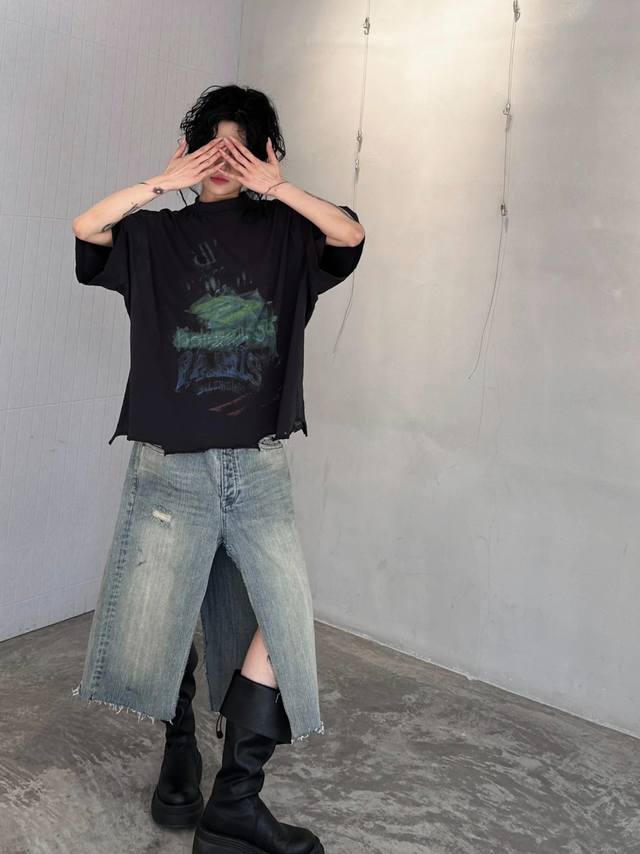 Balenciaga Paris Balenciaga Ss25 faded round neck printed short-sleeved T-shirt