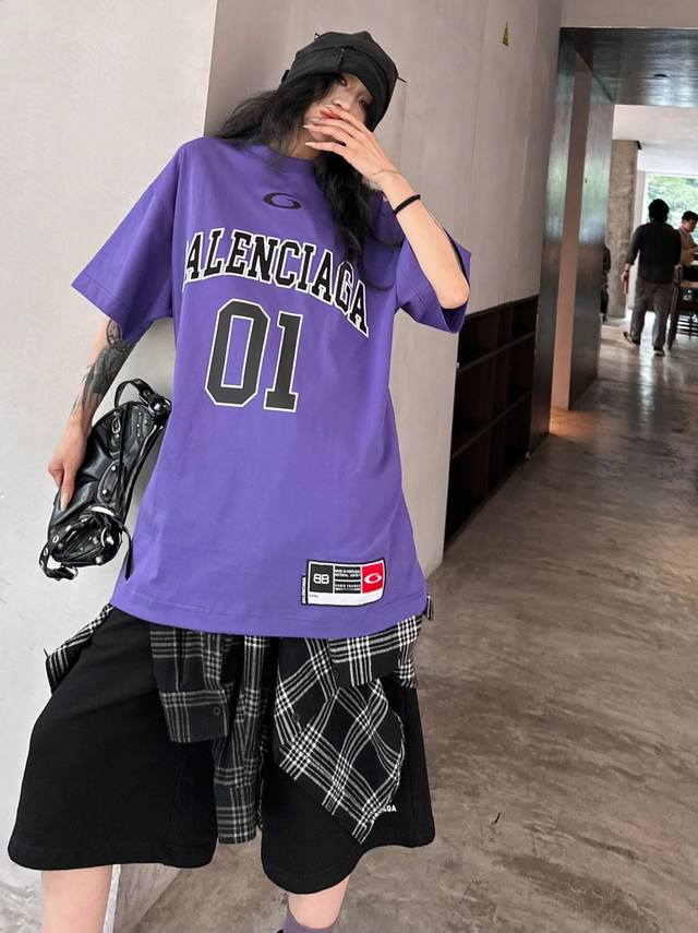 Balenciaga Parisian family Ss25 front letter embroidery print round neck short s
