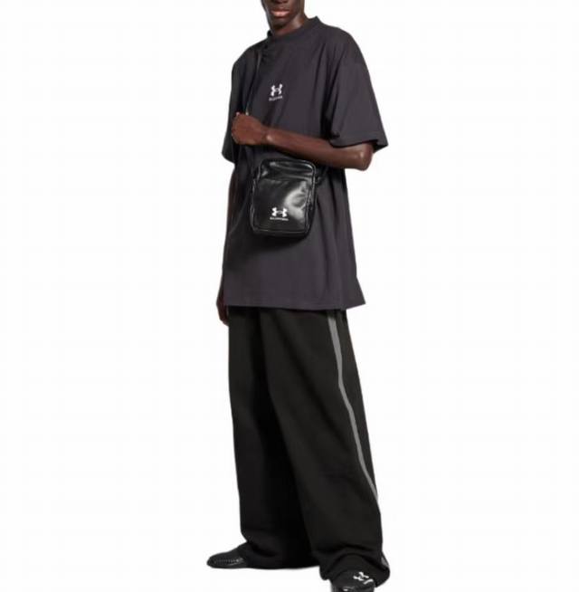 Balenciaga Parisian family x Under Armour Ss25 letter logo embroidered round nec