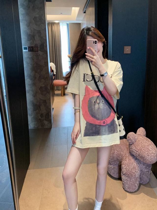 Gucci's new cute cat milky white short-sleeved T-shirt Crazy heartbeat~Really to