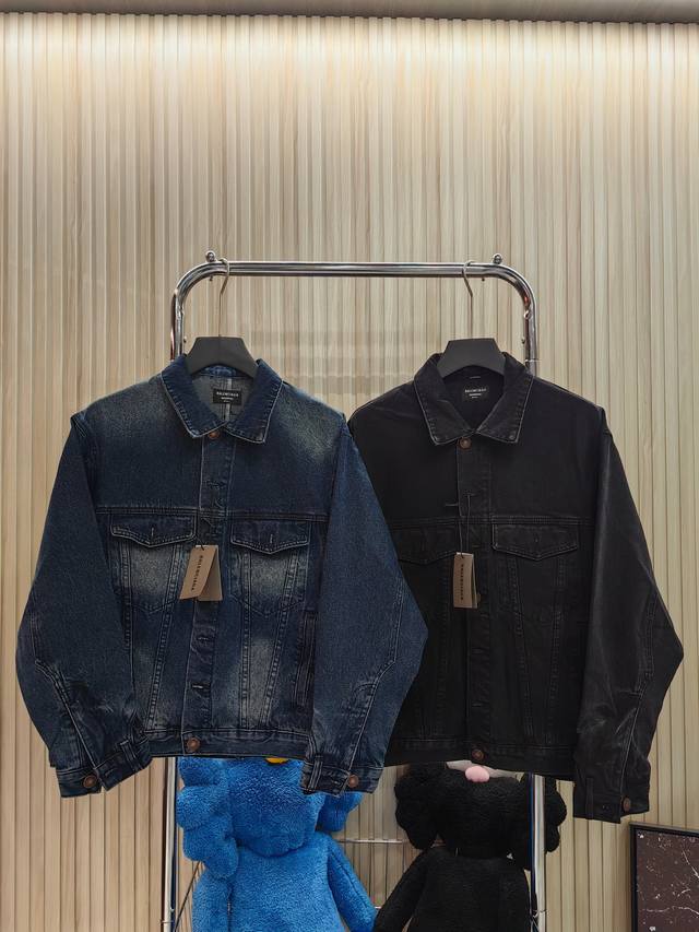 Special price Balenciaga Parisian family loose-fitting denim jacket. Color: Blue