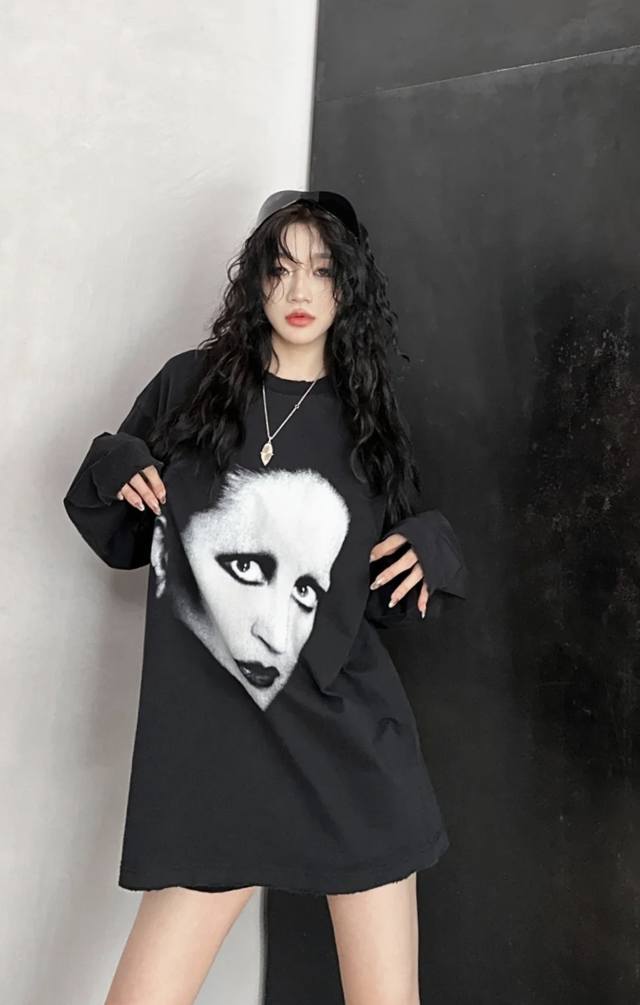 Balenciaga Paris Balenciaga Mins joint series portrait print long-sleeved T-shir