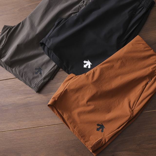 Carefully selected goods! Descente's new men's casual sports shorts! Classic an