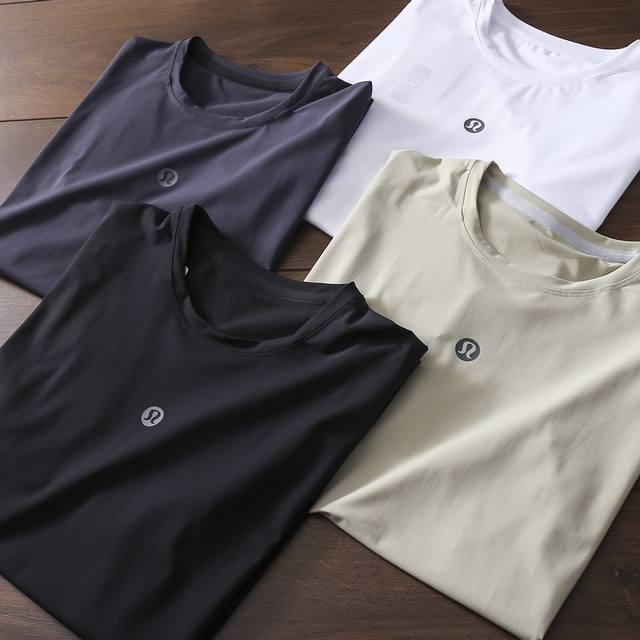 Carefully selected goods! Lululemon new men's round neck short-sleeved T-shirt!